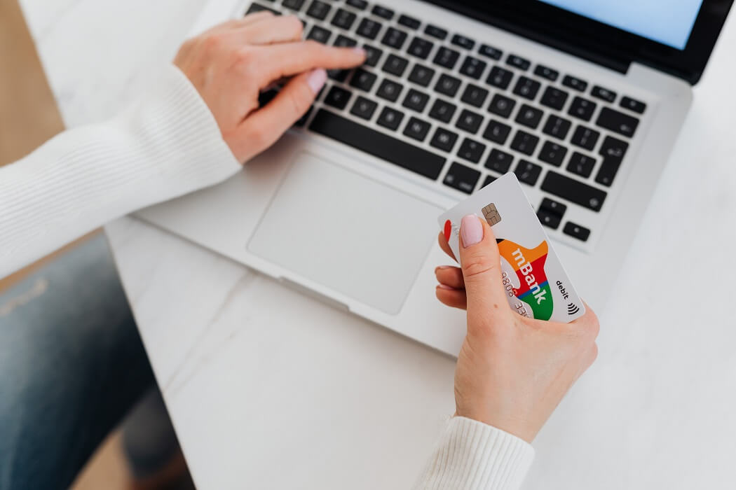 Payment gateway setup and integration for online stores